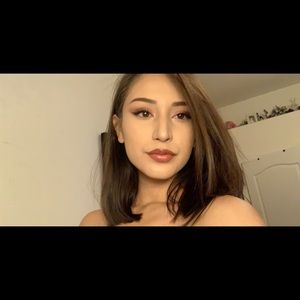 Meet your Posher, Nadia